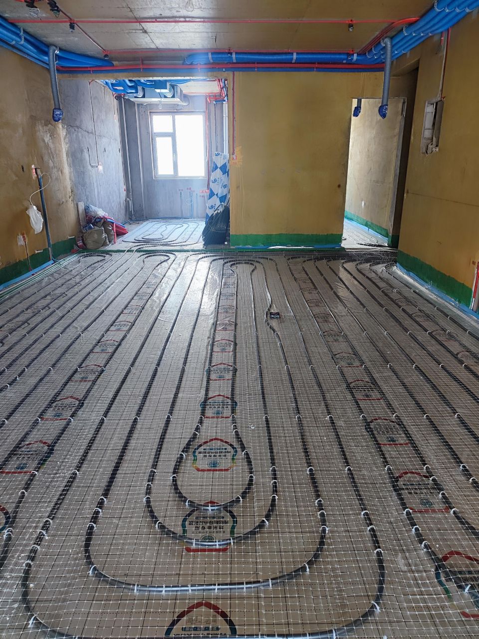 1745835176405504.jpg 1745835176405504.jpg